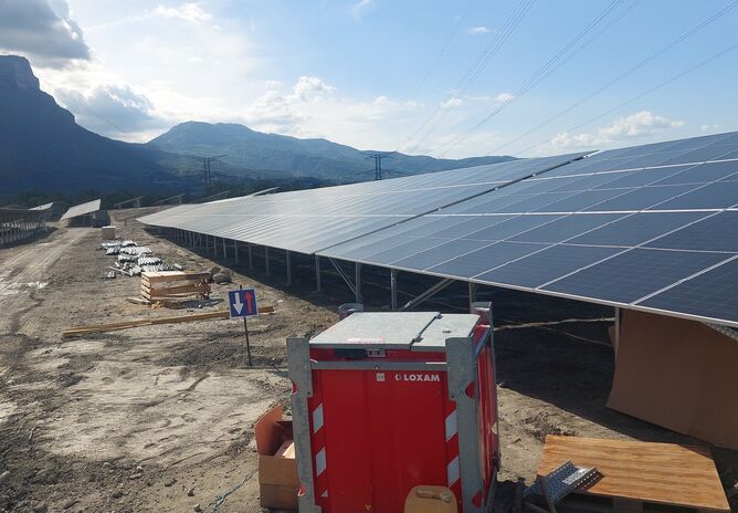 La plus grande centrale photovoltaïque des Savoie mise en service à Alpespace
